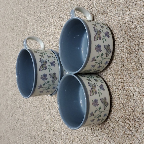 Gibson Greetings Set of 4 Mugs - Picture 1 of 7